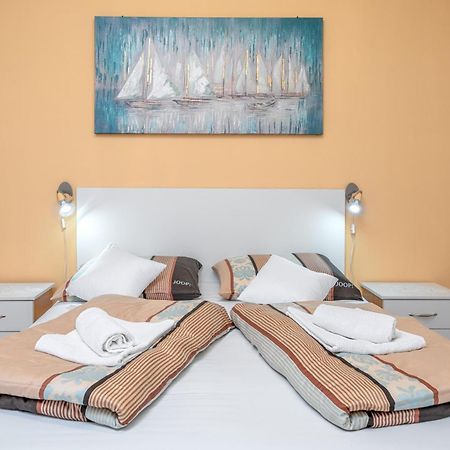 Adria Sun Apartments โวดีเซ ห้อง รูปภาพ