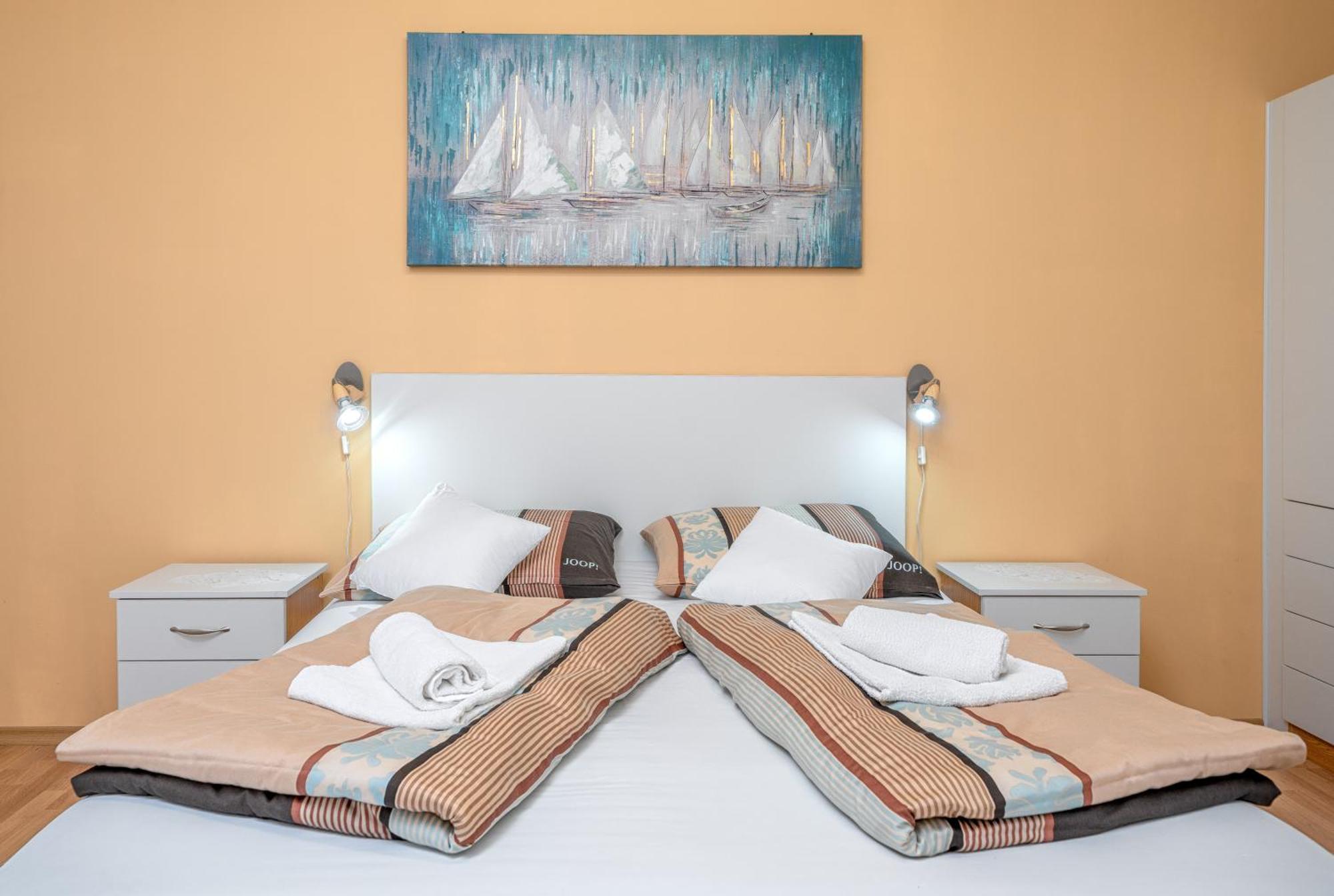 Adria Sun Apartments โวดีเซ ห้อง รูปภาพ