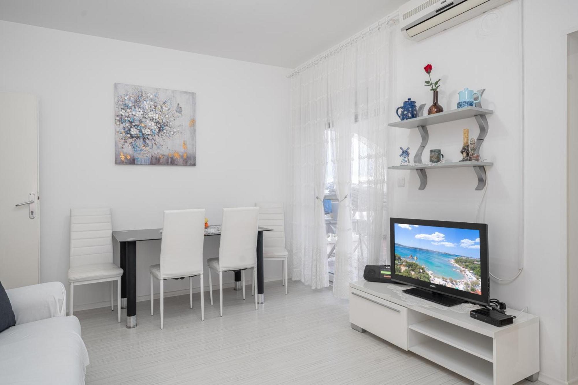Adria Sun Apartments โวดีเซ ห้อง รูปภาพ
