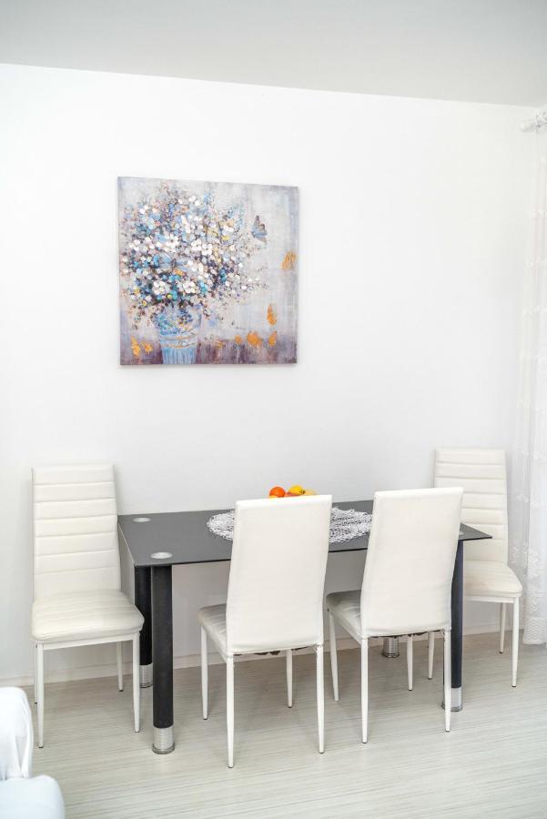 Adria Sun Apartments โวดีเซ ภายนอก รูปภาพ